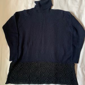 Deep blue cashmere tunic turtleneck w wide black lace band across hem slits EUC